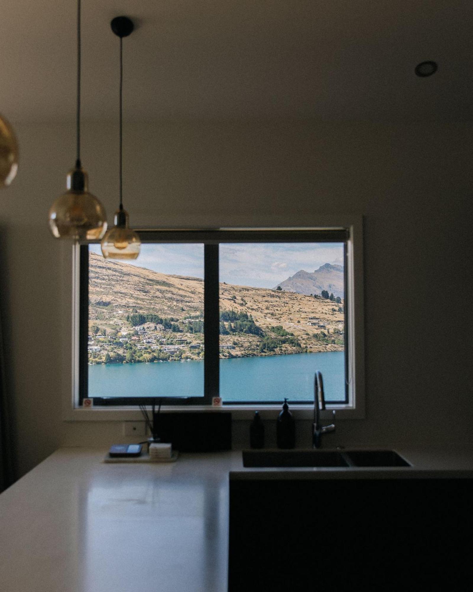 Bluewater Views Villa Queenstown Exterior foto